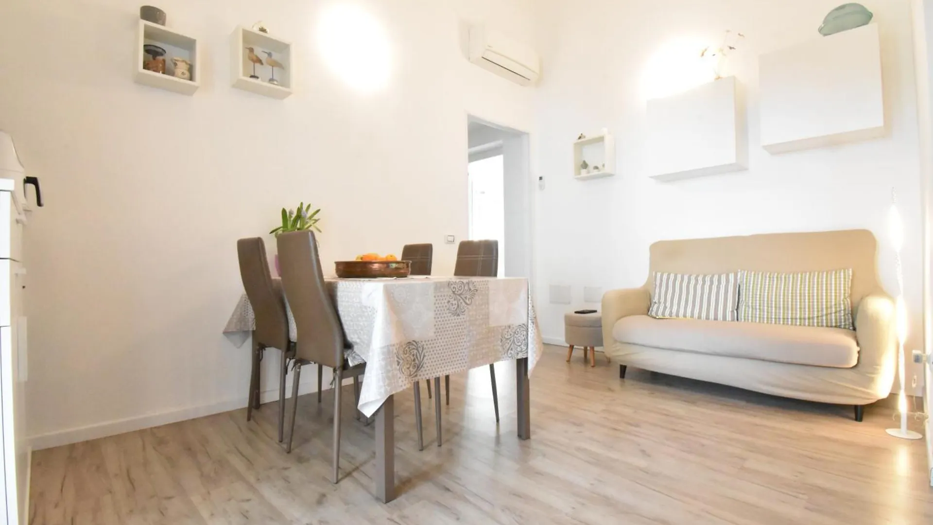 Villa Virginia Sarroch Tatil Evi